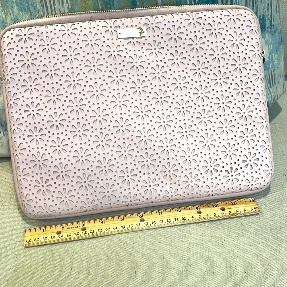 Kate Spade Pale Pink -Eyelet Cut Flowers-Zipper Plush Lined Computer Slip Bag